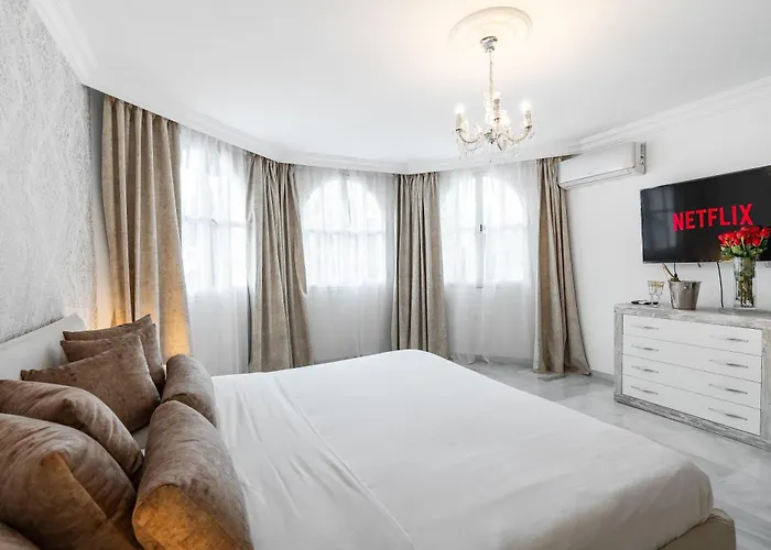 Guest house Palacio Marbella