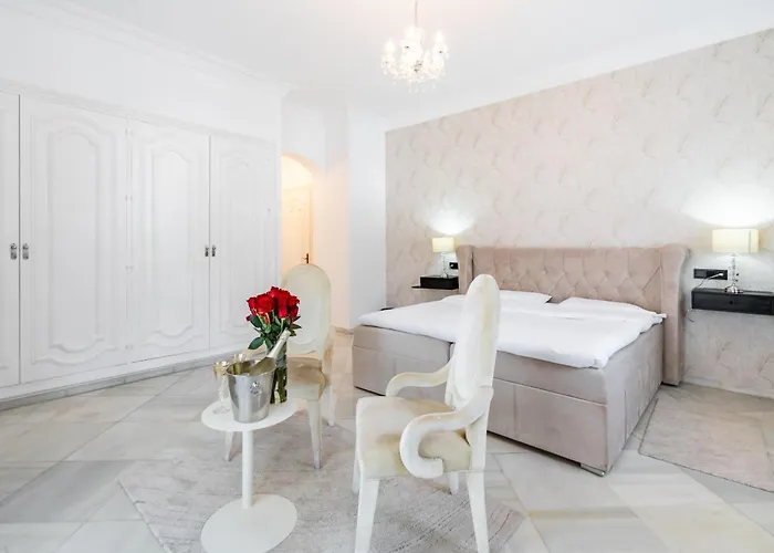 Guest house Palacio Marbella