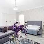 Palacio 3* מארבלה